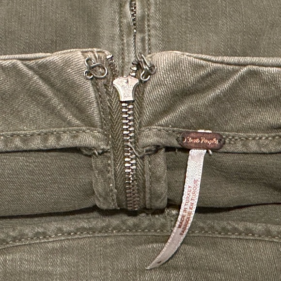 Free People: Olive Green Women's miniskirt - Picture 3 of 3